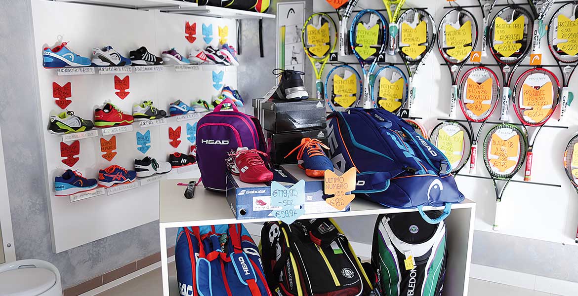 Negozio scarpe affi deals